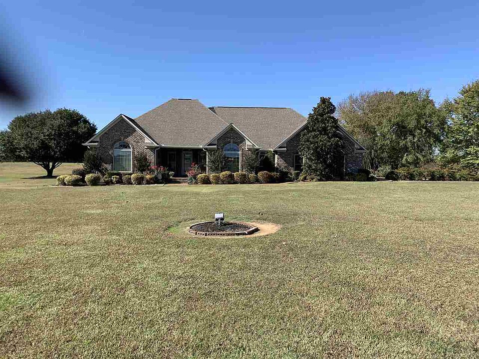 1st image of 215 Teague Trace Ln
