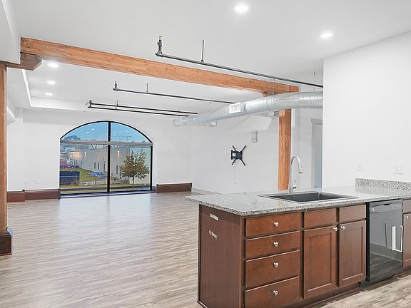 3rd image of 600 7th St NW Unit 209