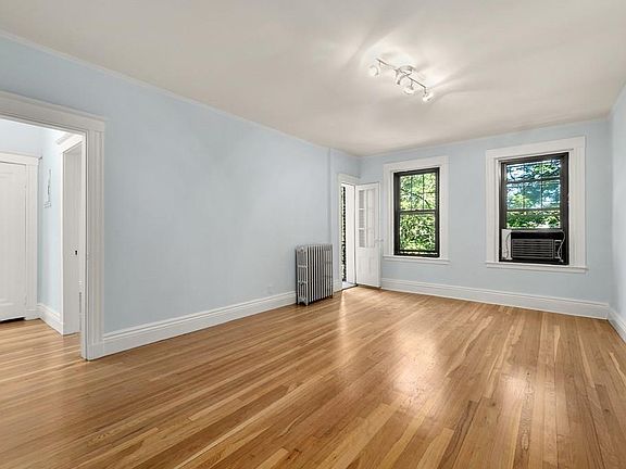 3rd image of 1758 Commonwealth Ave APT 9