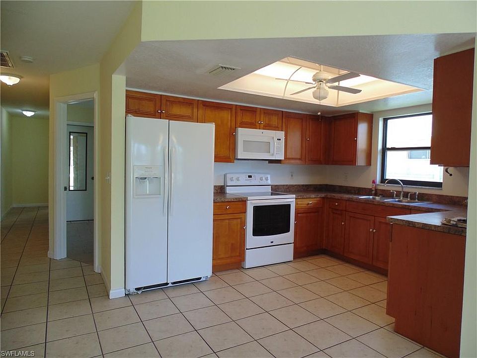 1st image of 703 SE 5th St