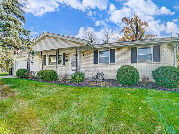 3rd image of 6119 Clematis Dr