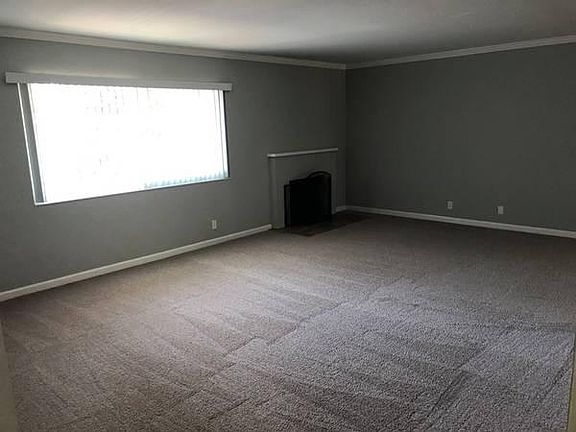 5th image of 550 Tyndall St