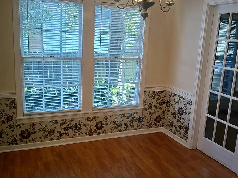 920 Iris St — Photo 8