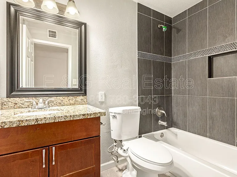 1708 N Daffodil St — Photo 25