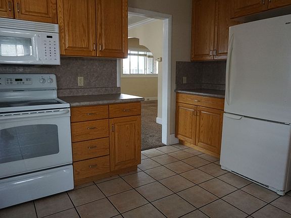 4th image of 279 E 2100 S