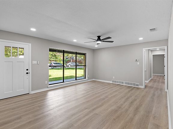 2nd image of 1008 Ross Trl