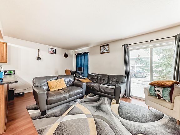 5th image of 150 Edwards St #38
