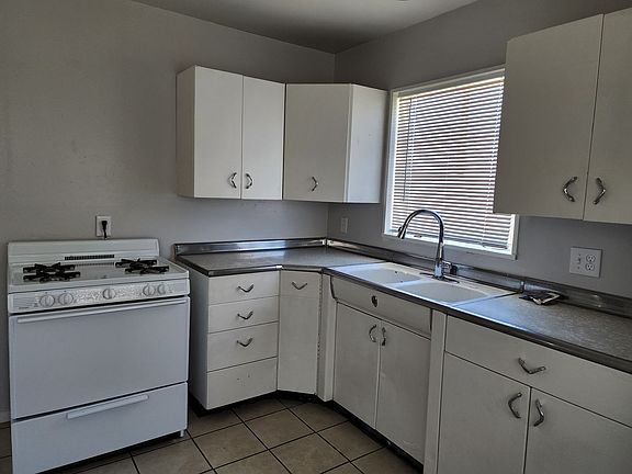 5th image of 302 E 18th St #1/2
