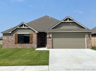 10722 S 279th East Ave, Coweta, OK 74429