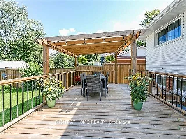 273 Kenwood Ave — Photo 18