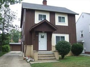 1921 Staunton Rd, Cleveland Heights, OH 44118