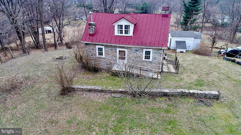 13737 Mountain Rd photo 1