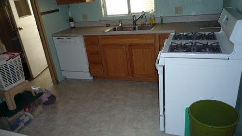 2nd image of 373 Avenida Flores