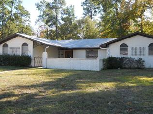 210 Englewood Dr, Lufkin, TX 75901