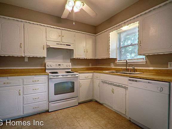 5th image of 1420 Brookdale Dr