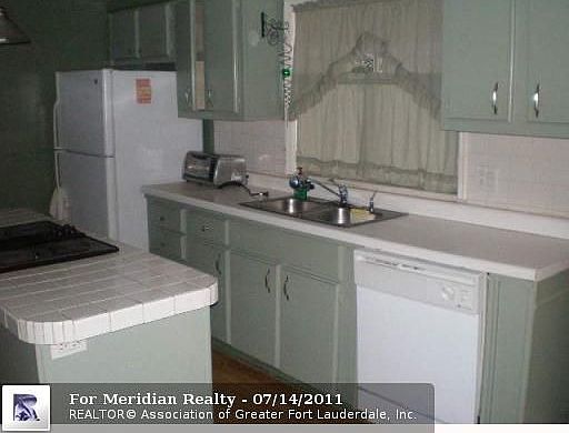 3rd image of 671 NW 215th Ave