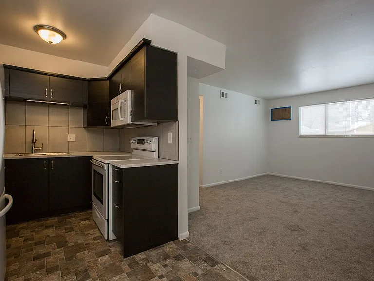 2925 Somerville Dr #1 — Photo 6