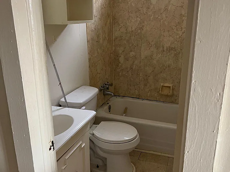 319 Boyce St — Photo 7