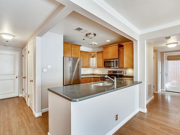 2nd image of 115 N Lee St APT 304