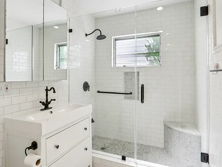 1275 Havenhurst Dr #7 — Photo 11