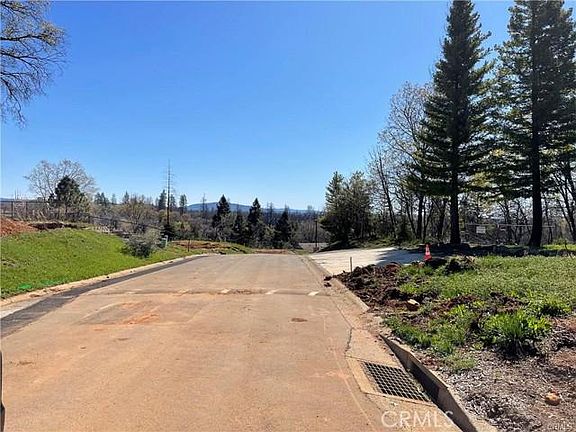 4th image of 422 Plantation Dr
