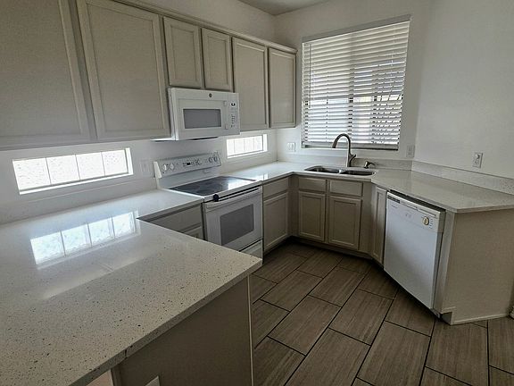 5th image of 2123 N 30th St