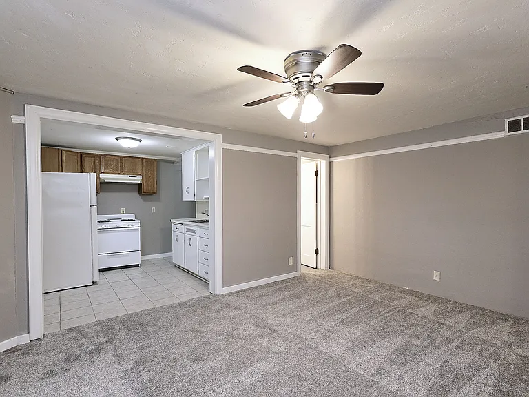 1745 E St #4 — Photo 1