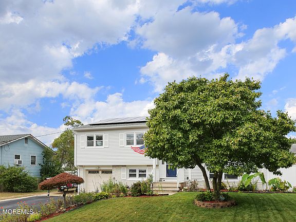 2nd image of 558 Vaughn Avenue