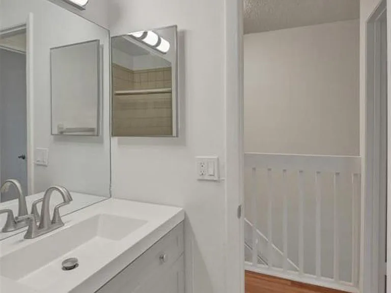9845 Riverside Dr #8-28 — Photo 19
