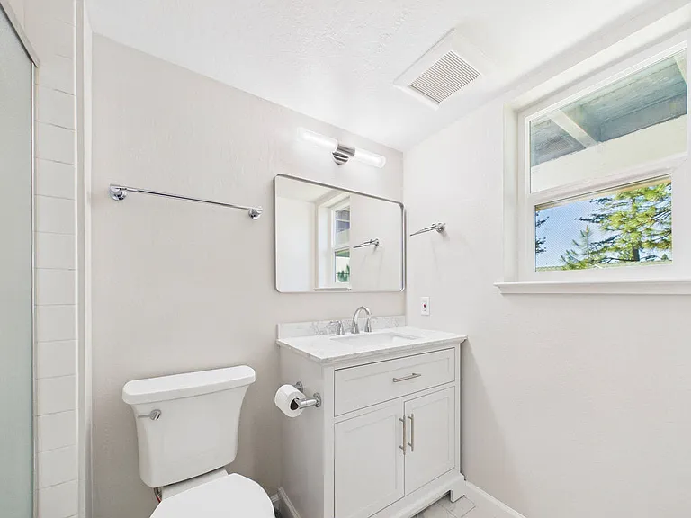 317 Cottonwood Ct — Photo 17