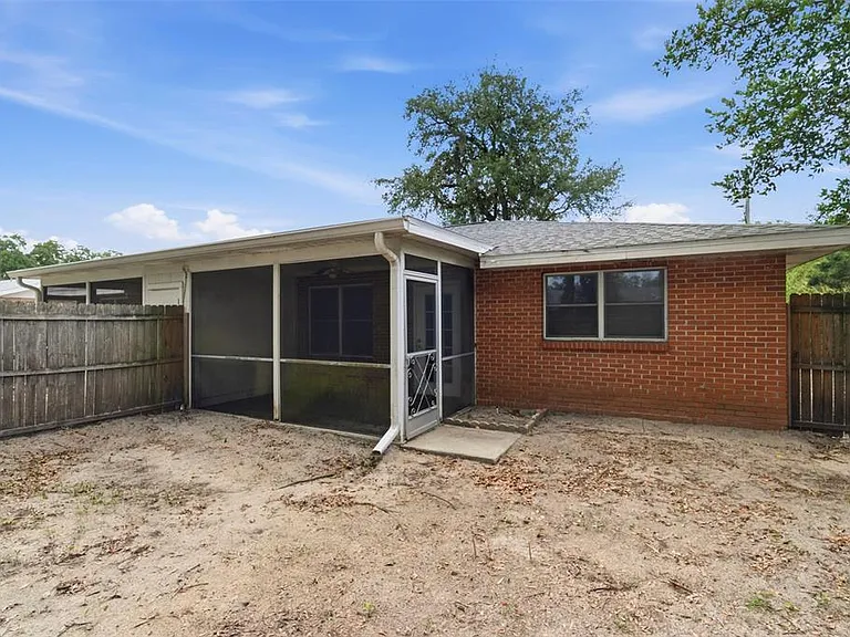 8124 Omaha Cir — Photo 36