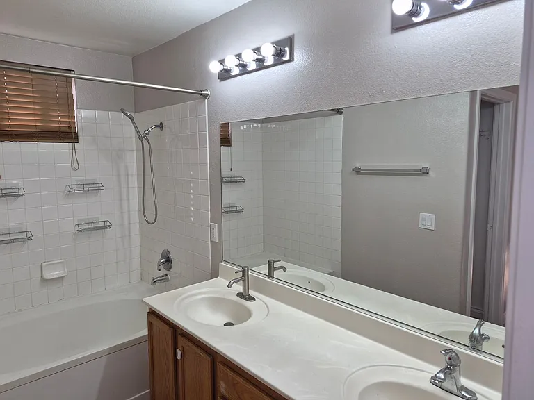 812 Bow Creek Ln — Photo 17
