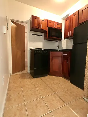 Rented by Warren T Real Estate Corp. | media 17