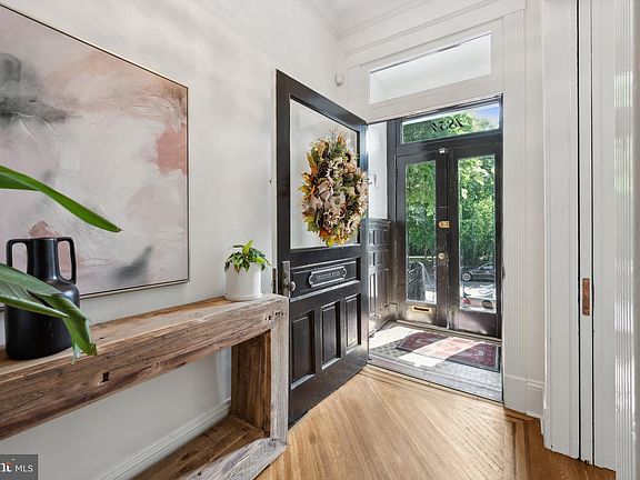 4th image of 1854 3rd St NW