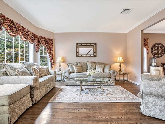 2nd image of 88 Union Ave
