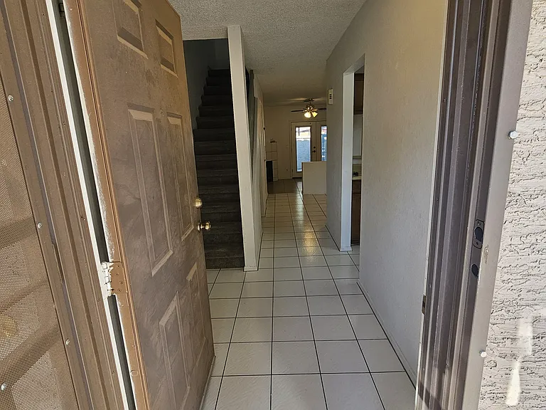 1961 N Hartford St #1021 — Photo 5