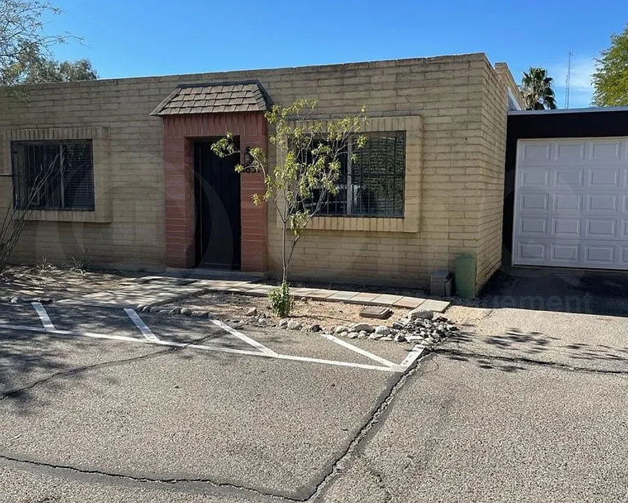 2831 N Fontana Ave