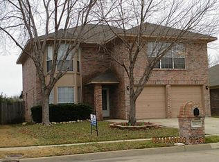 1025 Grand Central Pkwy, Saginaw, TX 76131