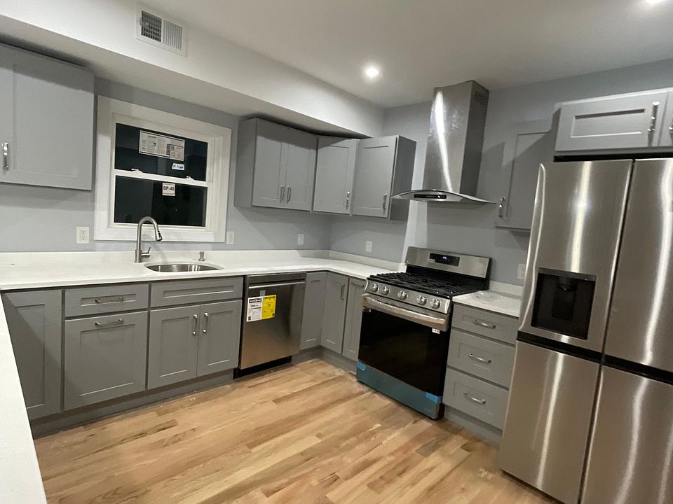1st image of 78 Monticello Ave Floor 3