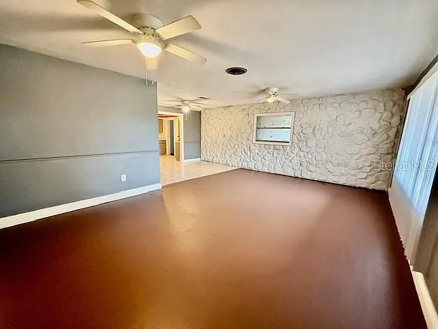4 Sunshine Blvd — Photo 5