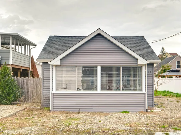37 Longman Street, Toms River, NJ 08753