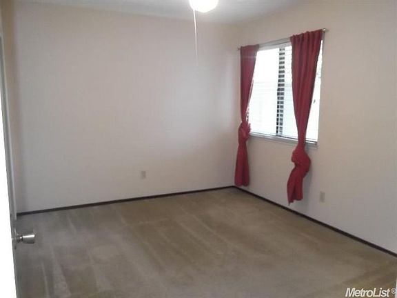 3rd image of 6030 Carolina Cir