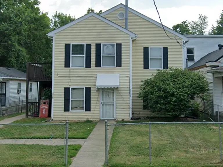 2710 W Kentucky St — Photo 1