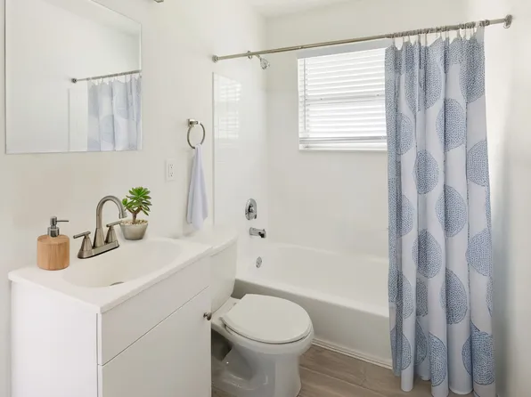 Kingston Apartments, 274 Kingston Dr APT A, Saint Louis, MO 63125