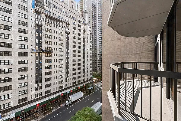 Rented by Metropolitan Property Group | media 10