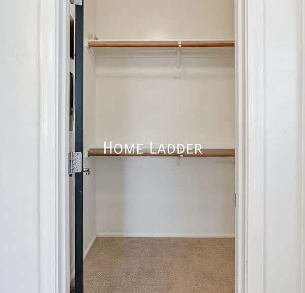 18428 N Jameson Dr — Photo 29