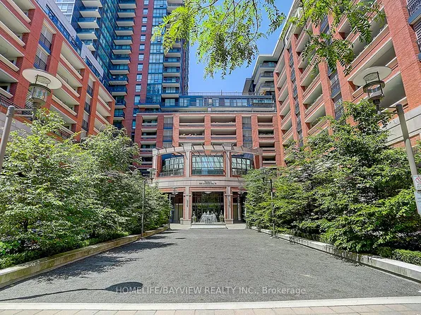 830 Lawrence Ave W #2204, Toronto, ON M6A 0B6