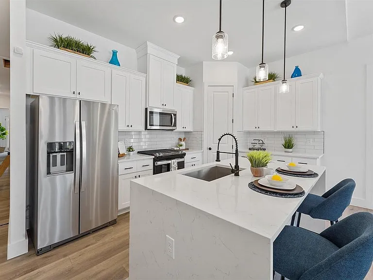 2406 Mann St #D — Photo 4