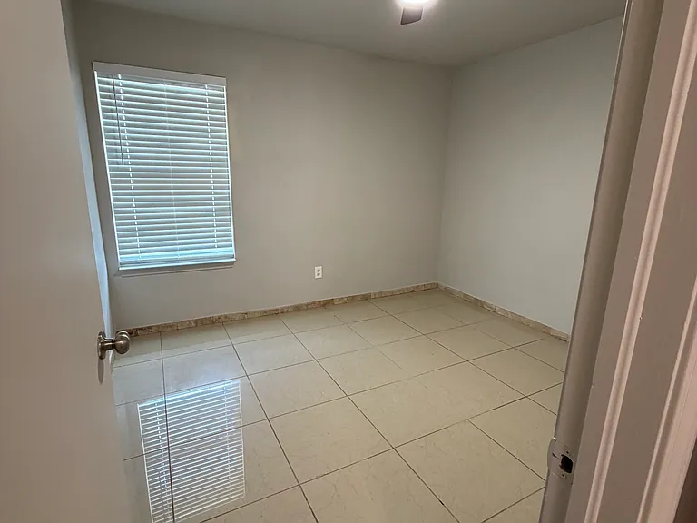 2704 Fennel Rd — Photo 16