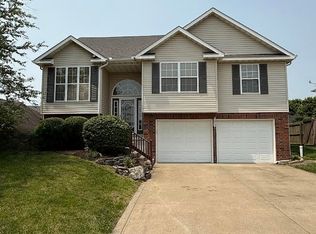 1306 Cloverleaf Ct, Warrensburg, MO 64093